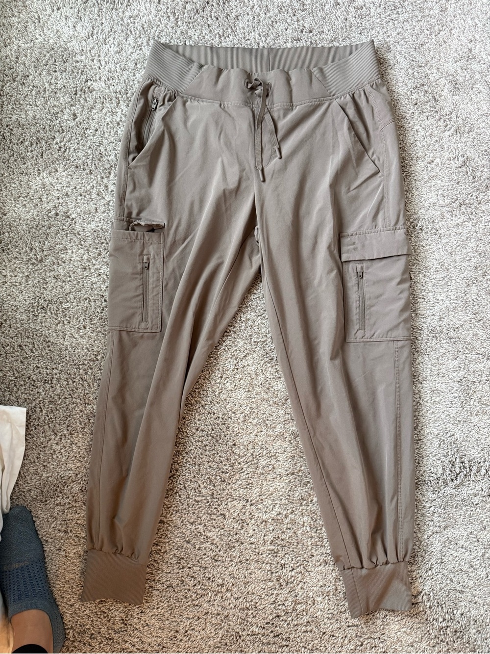 All in motion Taupe women’s joggers size medium